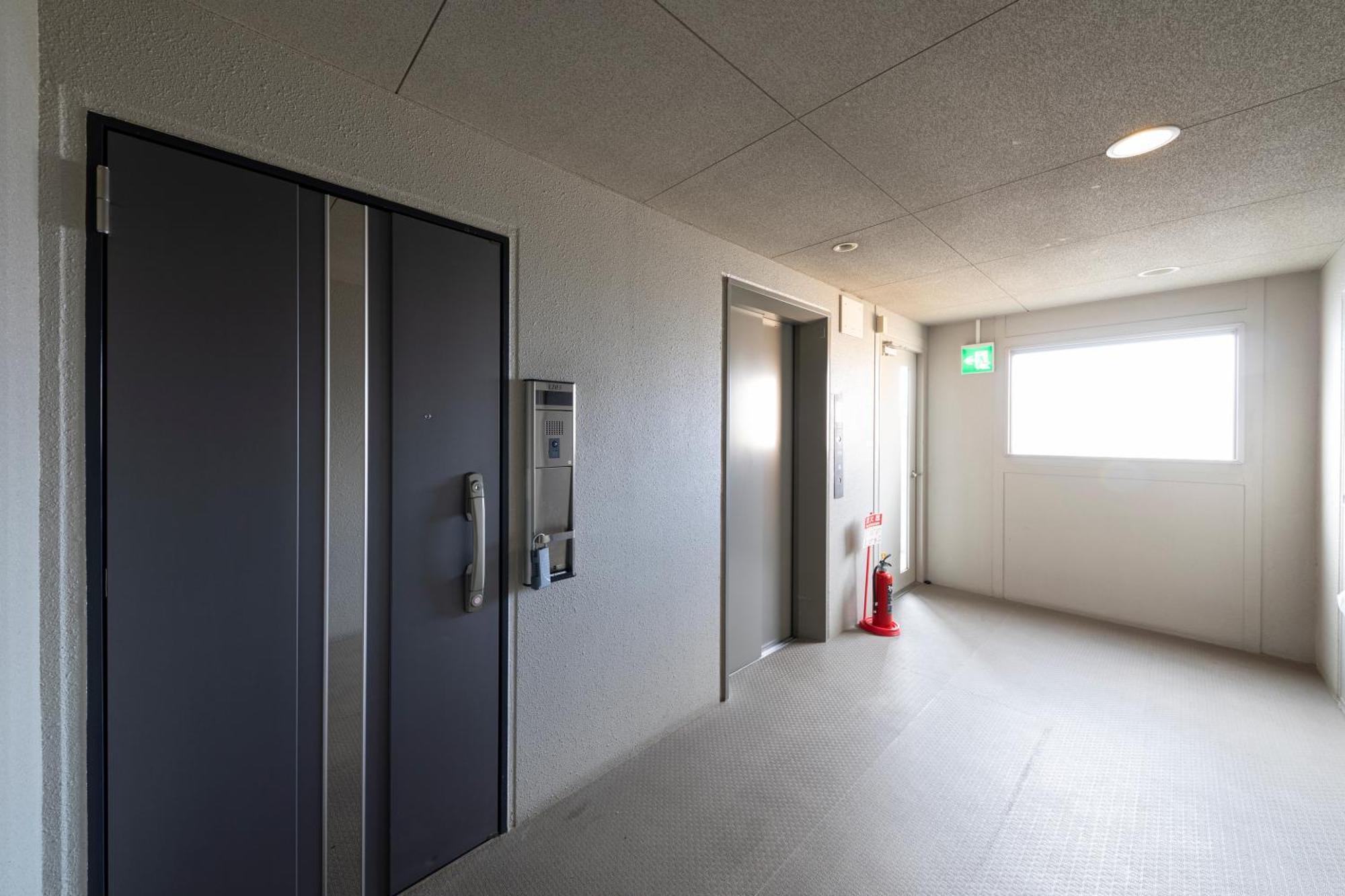 Apartamento クリスタルコート難波 Osaka Exterior foto